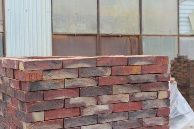 Кирпич ручной формовки ДОНСКИЕ ЗОРИ СТАНИЦА Демидовский узорный | 250*120*65 мм | Н004 поверхность под старину на kkontinent.ru